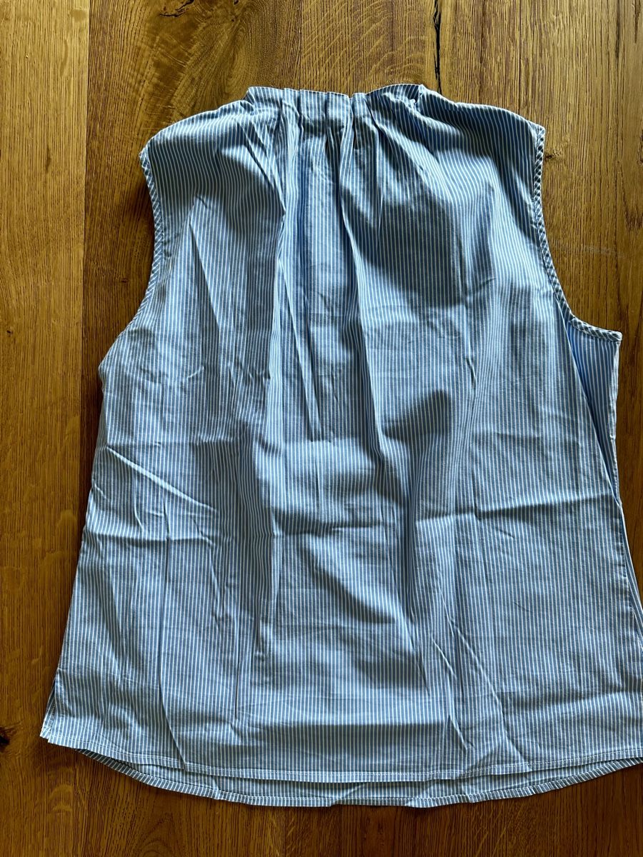 Comma Camicette: Comma Bluse gestreift ärmellos Grösse 40 - top Zustand  – Usato da Urswil venduto da LMT89 1