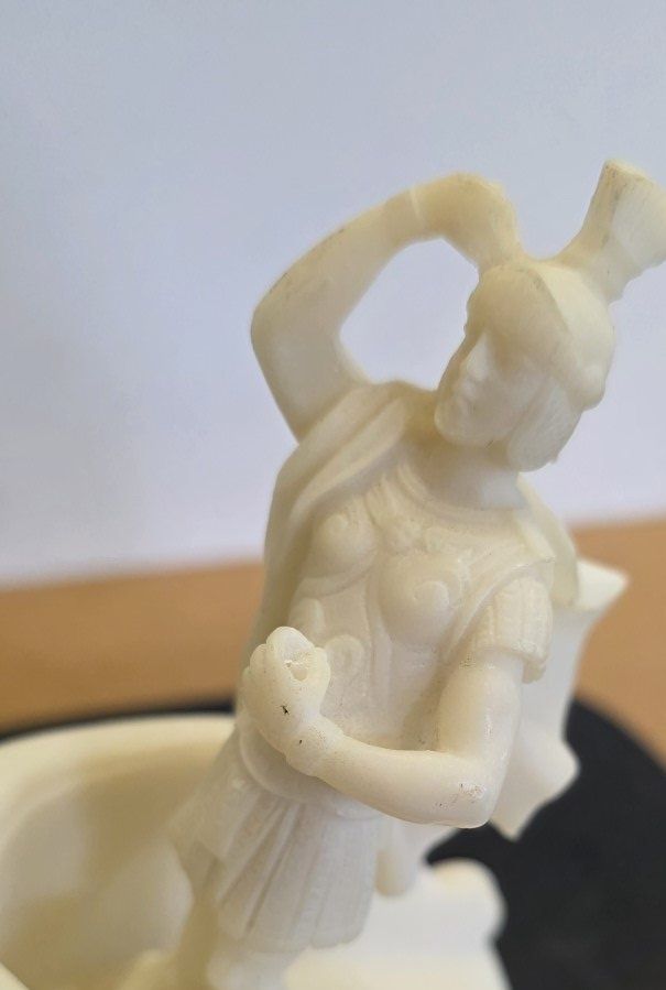 Sculture & Statue: Alabaster-Skulptur mit römischen Streitwagen – Usato da Flums venduto da Flumsantik 1