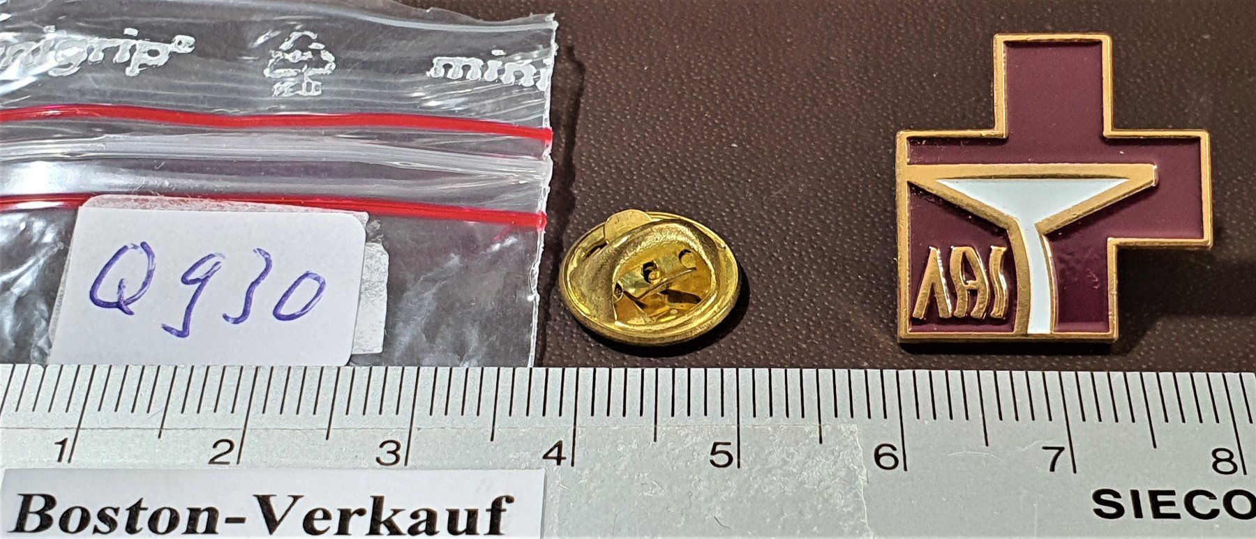 Placchette & Badge: Q930 - Pin Religion Kirche - Kreuz AAS? – Usato da Reinach BL venduto da Boston-Verkauf 1