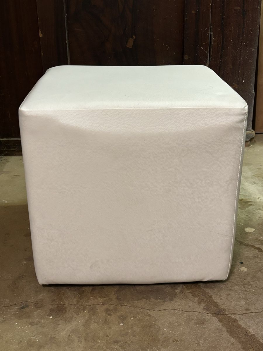 Sgabelli: Hocker weiss Kunstleder guter Zustand – Usato da Zürich venduto da cor_h97c 2