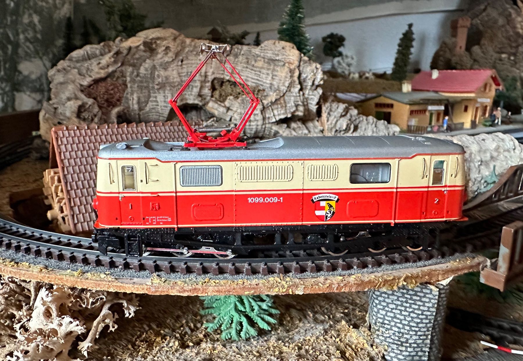Roco Modellini di ferrovie: Roco Elok 1099.009-1, Schmalspur H0e Rabenstein – Usato da Zürich venduto da ruedigg 2