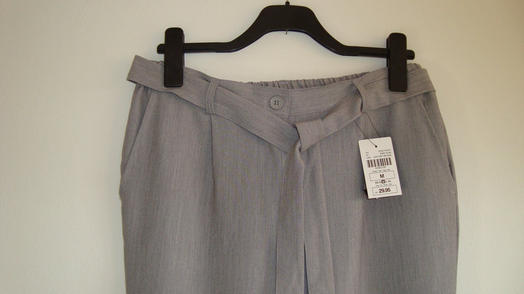 Pantaloni: Stoffhose Kess mit Schlaufe Gr. M – Nuovo e nell'imballaggio originale da Grosswangen venduto da Original1970 2