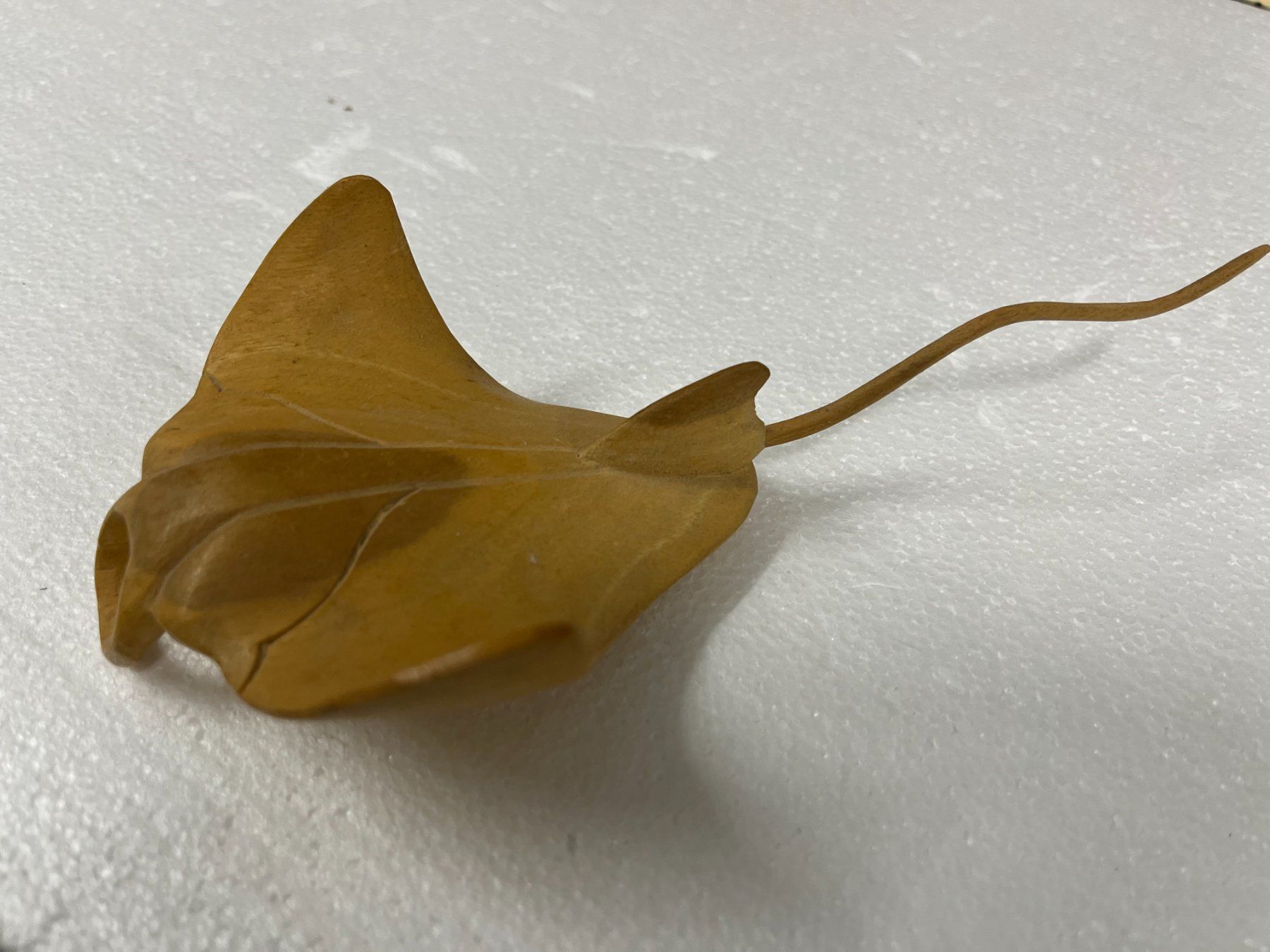 Statuette: Manta aus Holz geschnitzt – Usato da Mumpf venduto da dadaboygugu 2