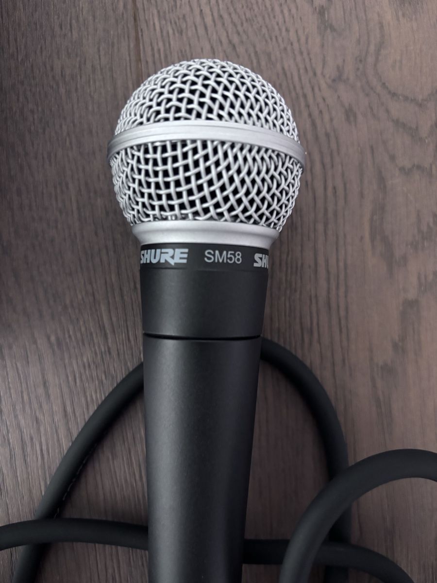 Shure Microfoni: SHURE SM58 Mikrofon mit Kabel neuwertig – Usato da Zürich venduto da Planetmax 1