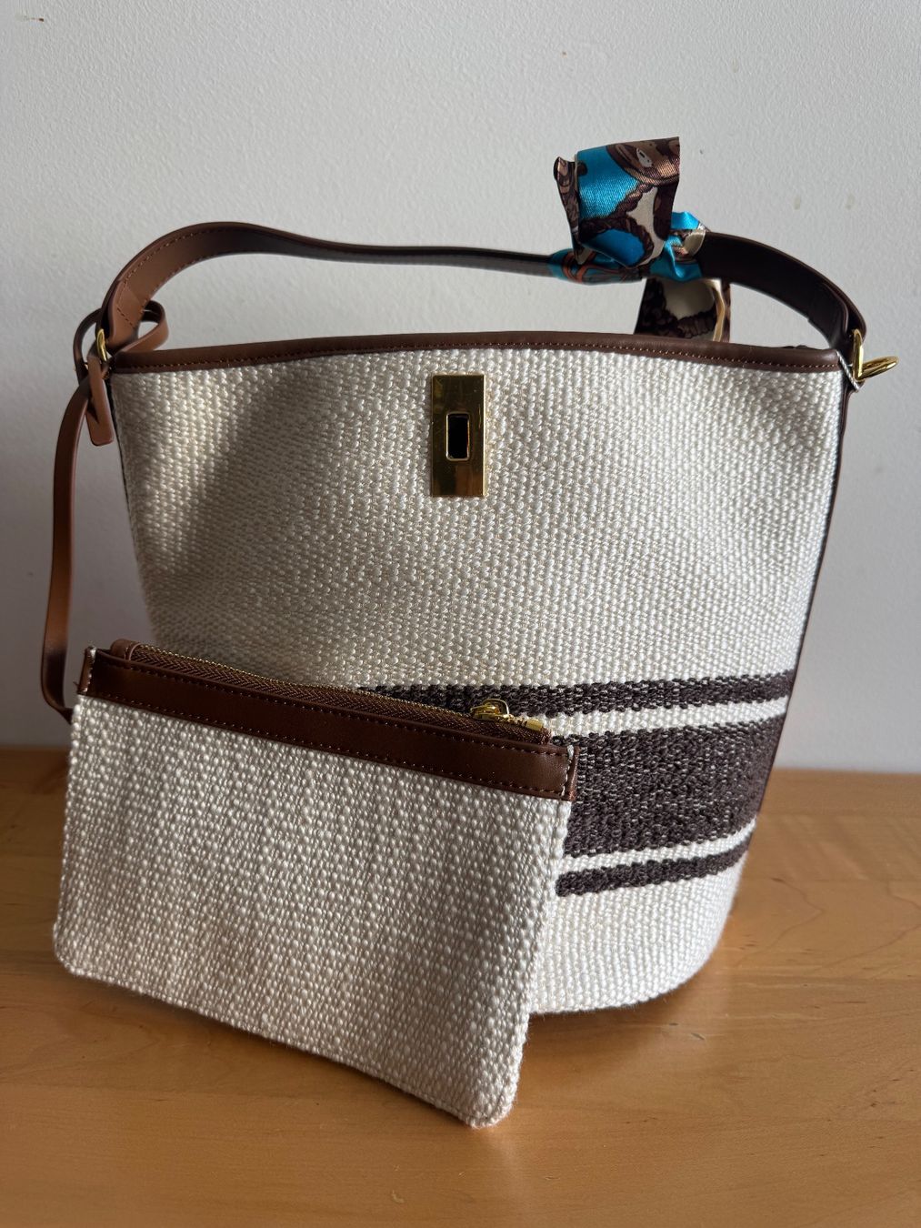 Taschen für Damen: Sac seau canvas et cuir neuf – Neu und originalverpackt aus Carouge GE von Myr_hbt9 1