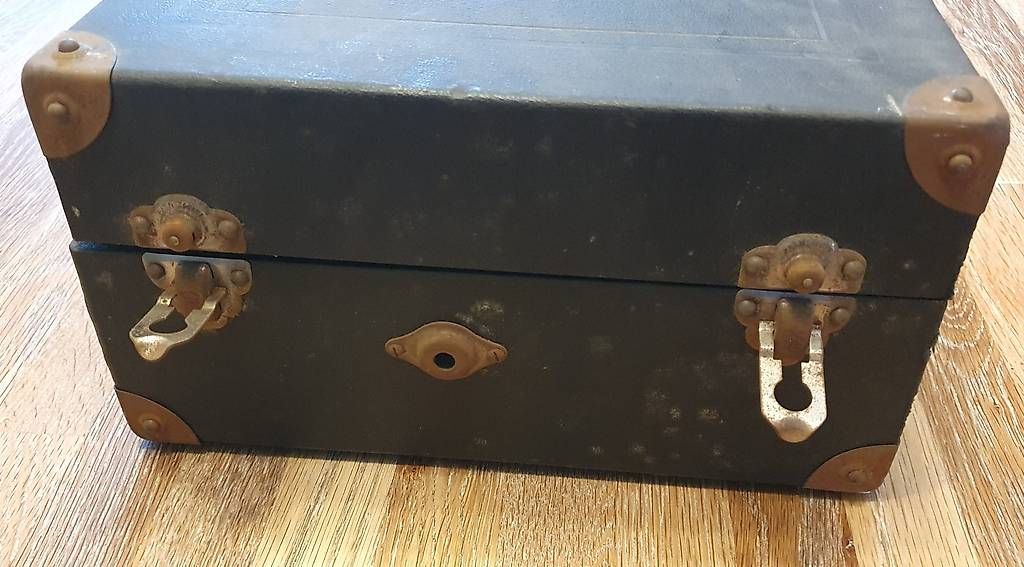 Plattenspieler: Gramophone ancien – Gebraucht aus La Chaux-de-Fonds von Titine28 1