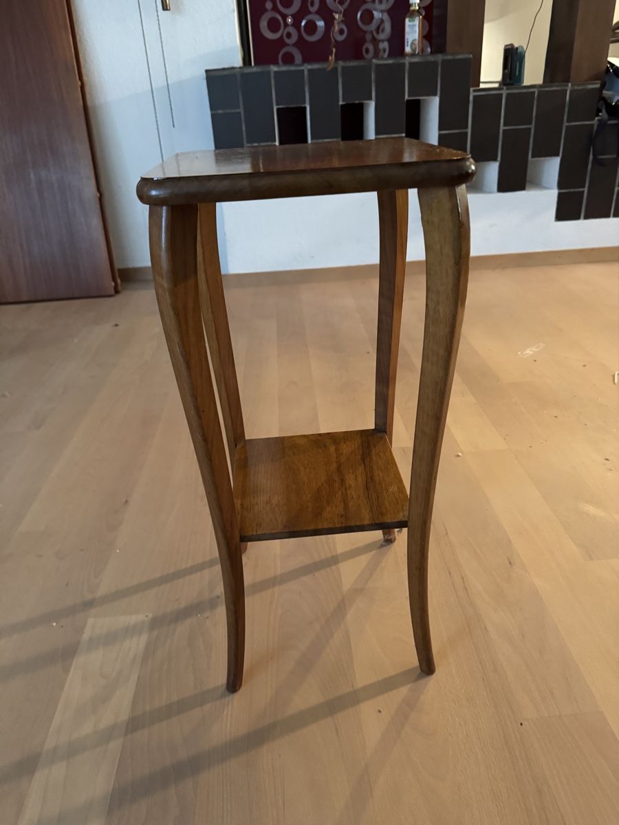 Tische: Schöner Jugendstil Blumentisch aus Holz  – Gebraucht aus Andelfingen von Pva1 2