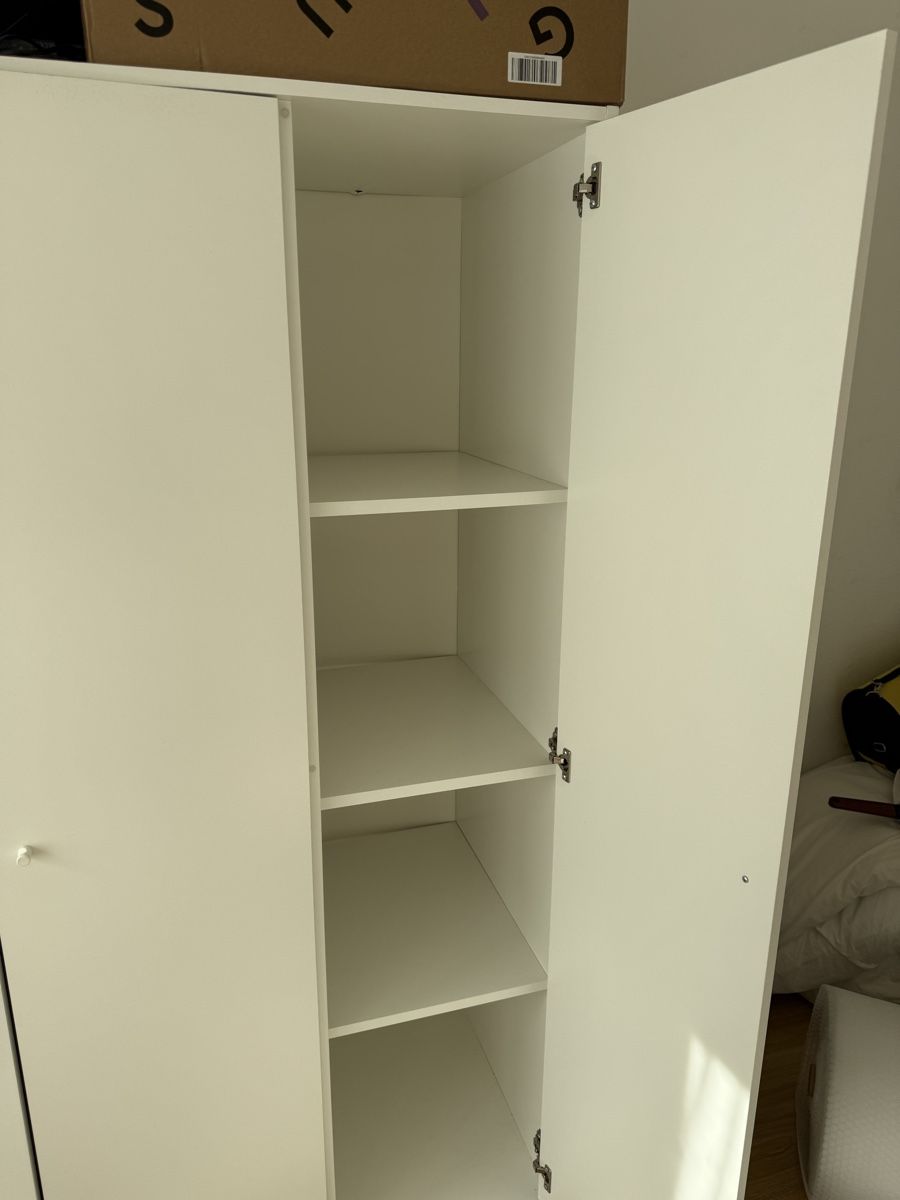 Ikea Schränke: IKEA White Wardrobe  – Gebraucht aus Zürich von jad_9d2n 1