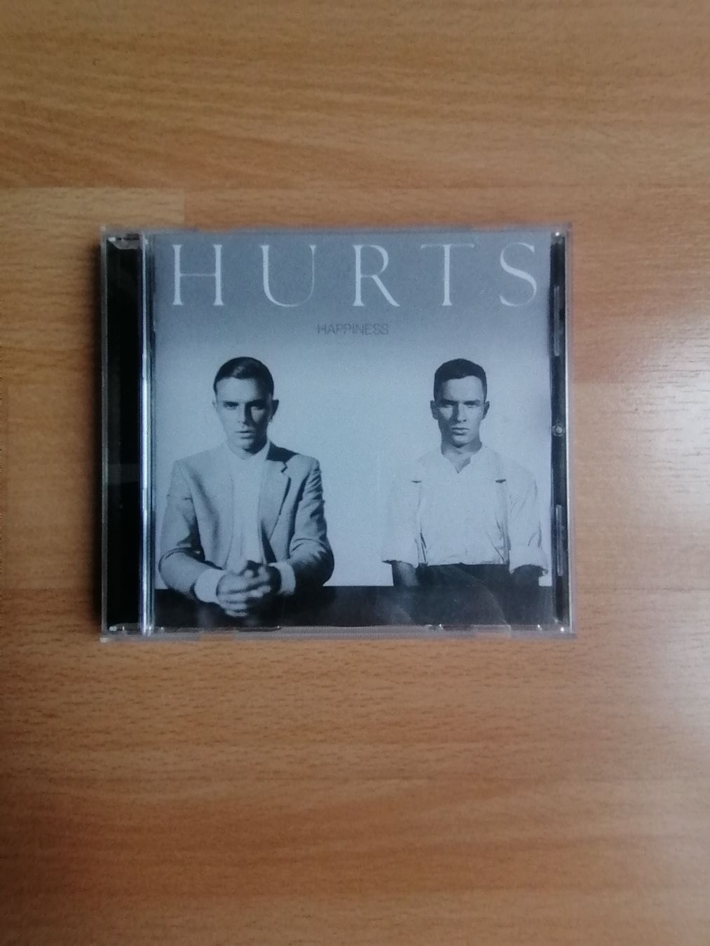 CDs: Hurts - Happiness – Gebraucht aus Hägendorf von Fiooo
