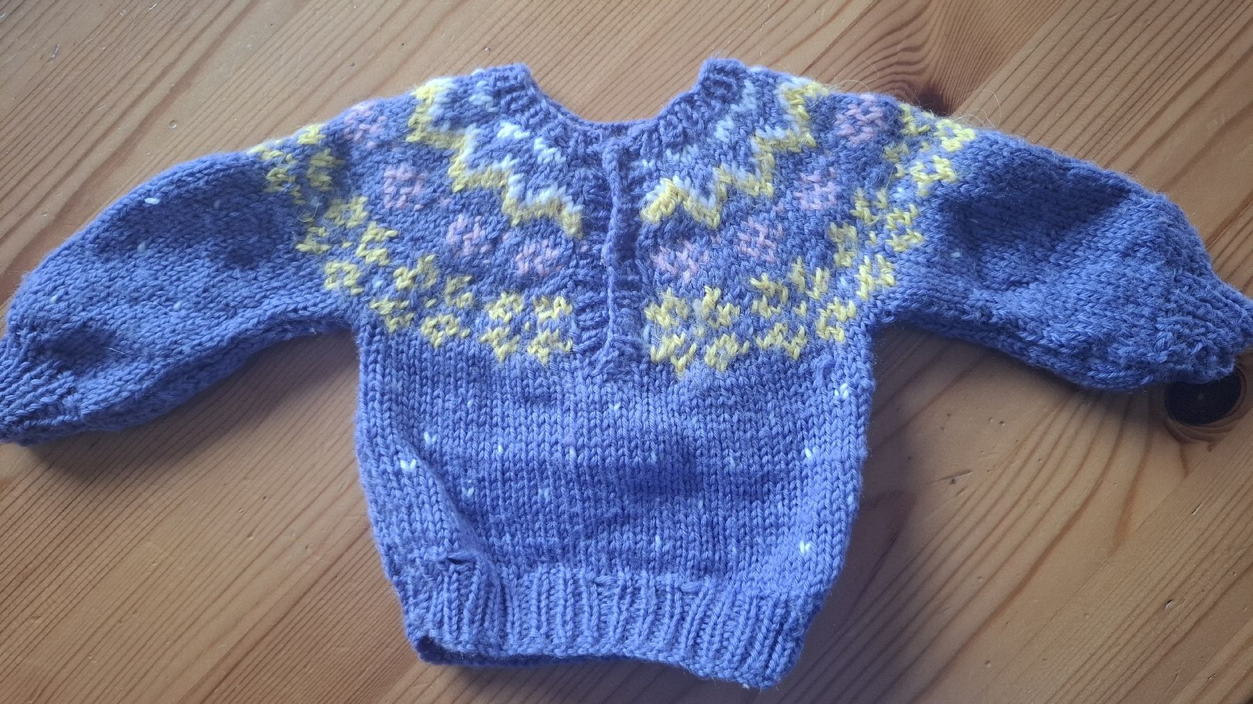 Bambole: Handgestrickte Puppenkleider – Usato da Balzers venduto da silviahuaraz 1
