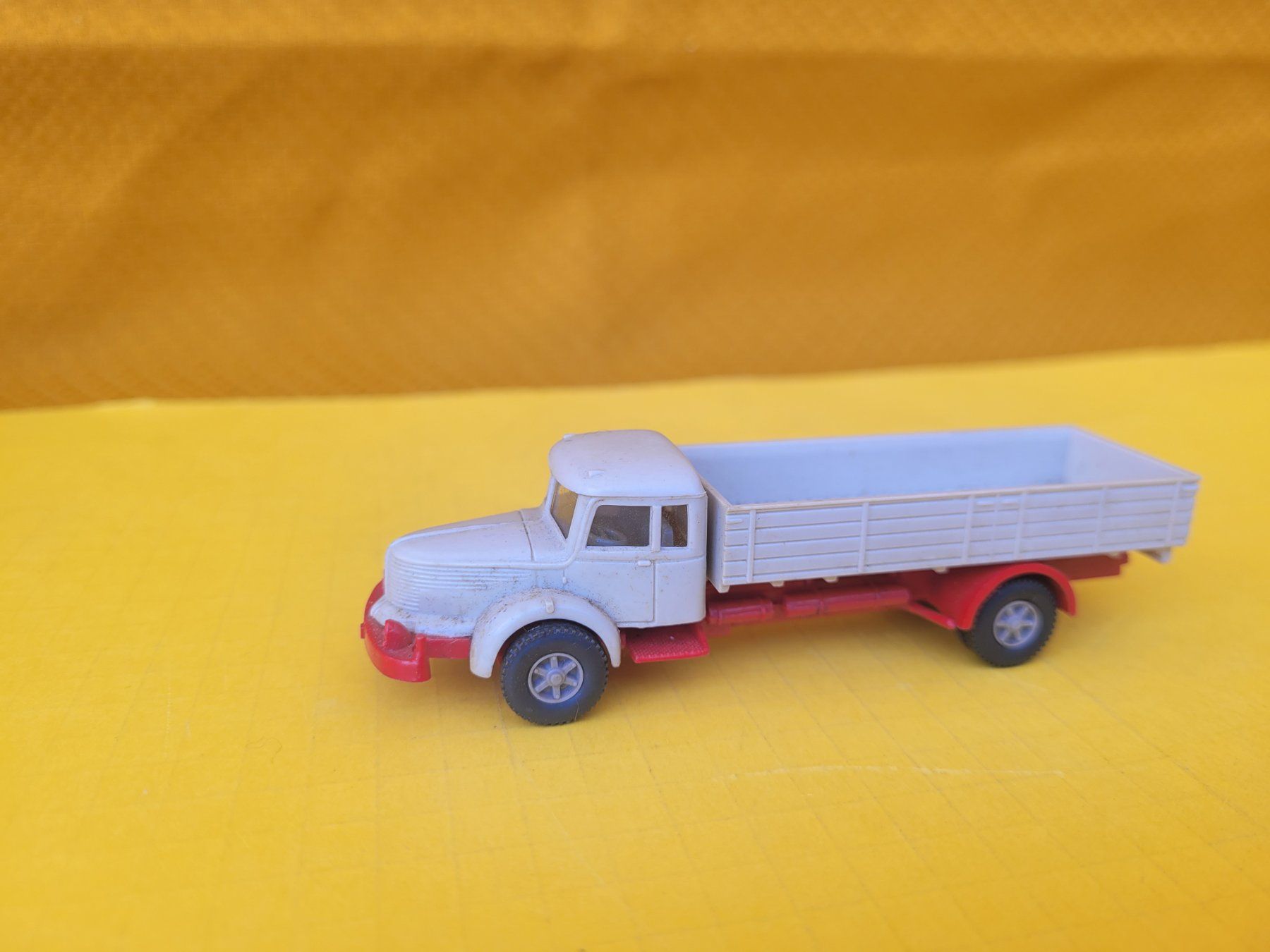 Wiking Modellini d'auto: Krupp Titan 1:87 Wiking – Usato da Domdidier venduto da Bimbo57 2
