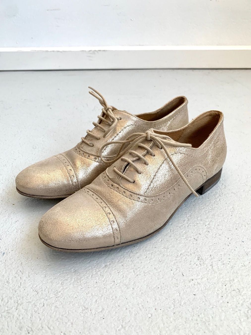 Bagatt Scarpe da donna: Goldene Budapester von Bagatt – Usato da Bern venduto da Fraeuleinhonig