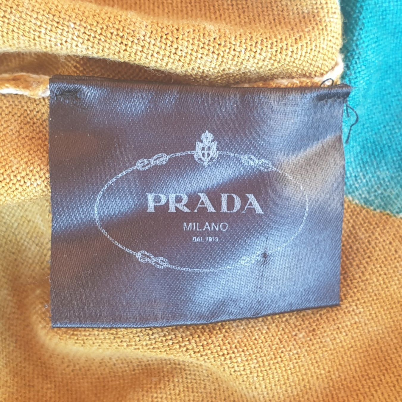 Prada Top: 🐸 PRADA PULLOVER TOP KURZARM 38 IT (34-36 CH) V-AUSSCHNITT – Usato da Môtier (Vully) venduto da Frogs 5