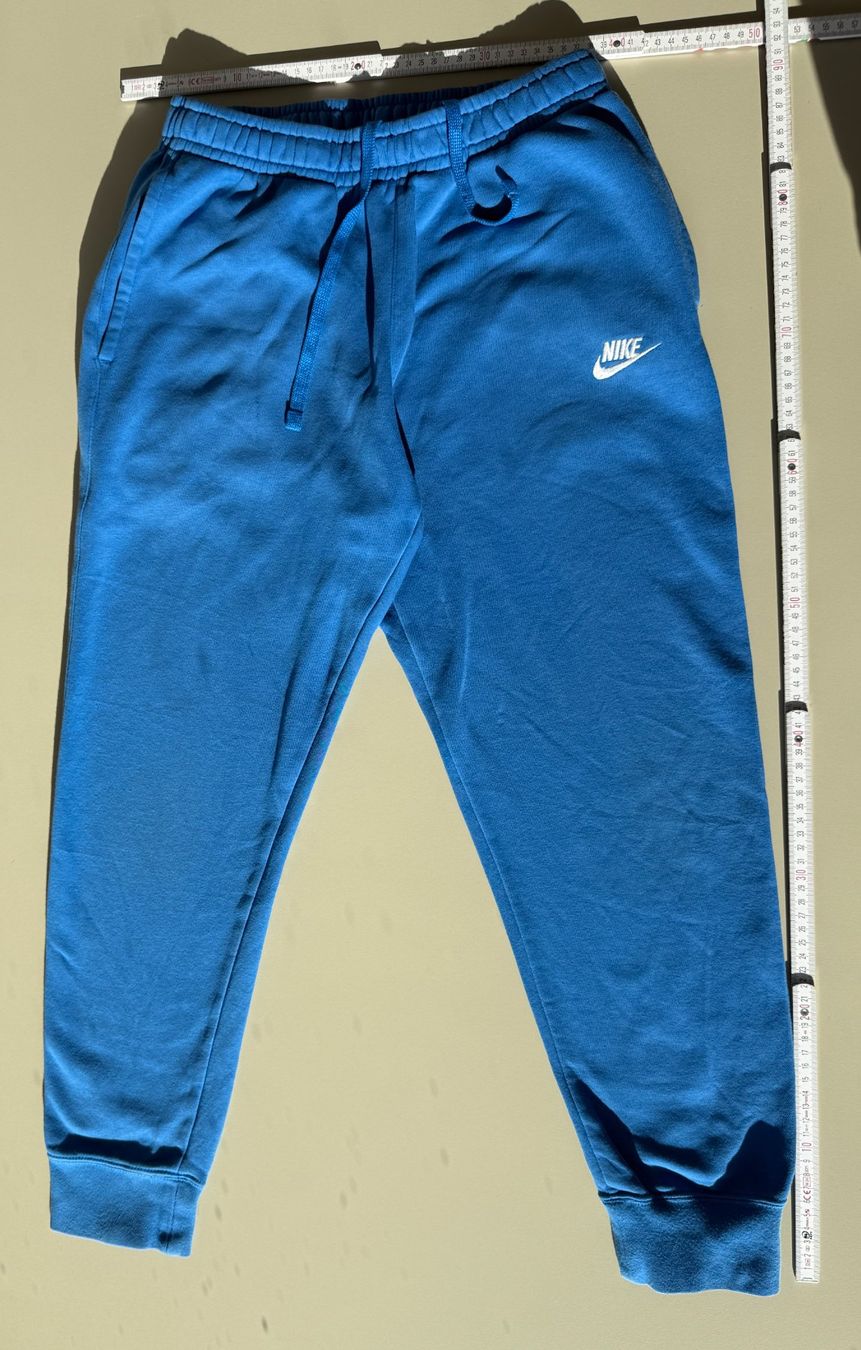 Nike Pantaloni: Nike Jogginghose blau - Vintage / S – Usato da Basel venduto da Mezze 1