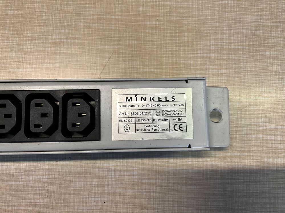 Minkels Steckleiste 19 Zoll Rack Einschub Gerätestecker (Gebraucht) in ...