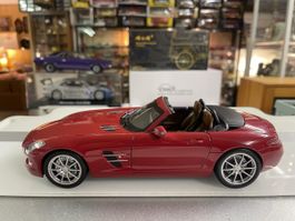 Mercedes-Benz SLS AMG Roadster, Minichamps, 1:18, Rot
