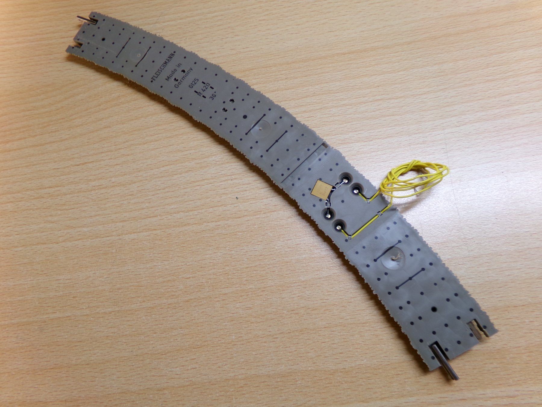 Fleischmann Modellini di ferrovie: Fleischmann H0 Profigleis Anschlussgleis 6125 – Usato da Hombrechtikon venduto da Se9 4
