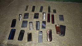 23 Feuerzeuge Vintage 