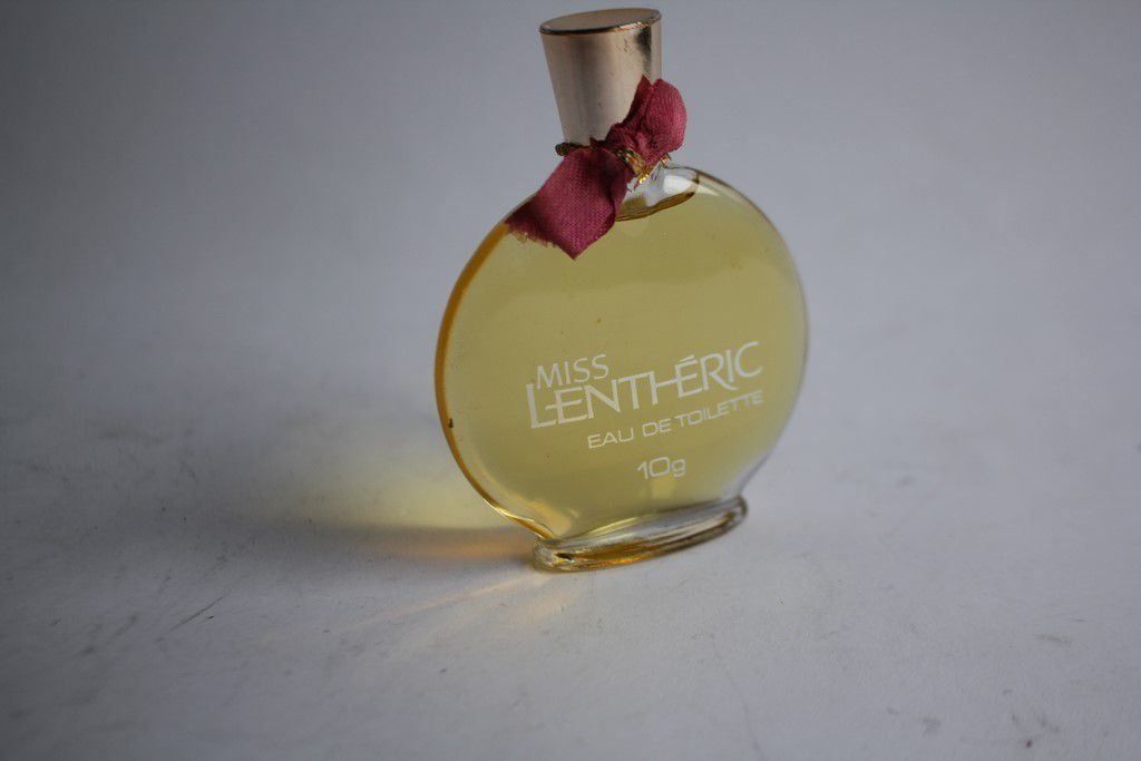 Profumi & Eau de Toilette: Eau de toilette Miss Lenthéric – Usato da Vandoeuvres venduto da Dom-Tom