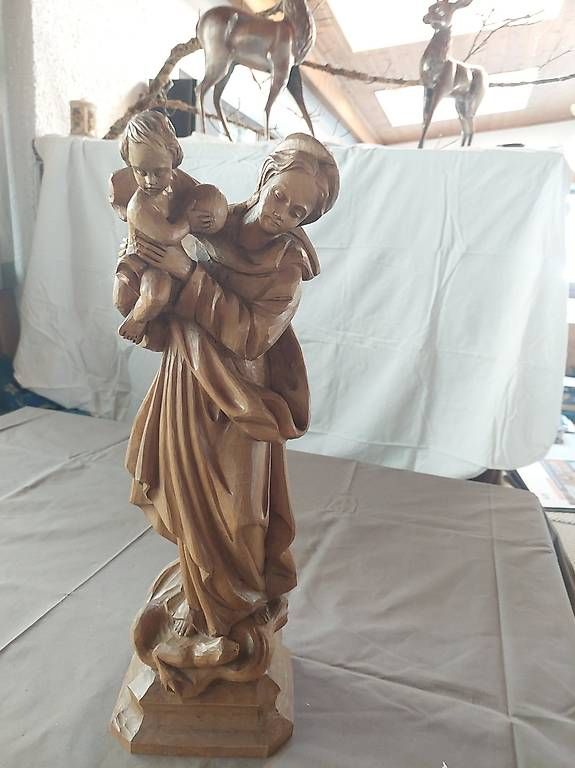 Statuette: hangeschnitze Holzfigur – Usato da Troistorrents venduto da cla_5smf 3