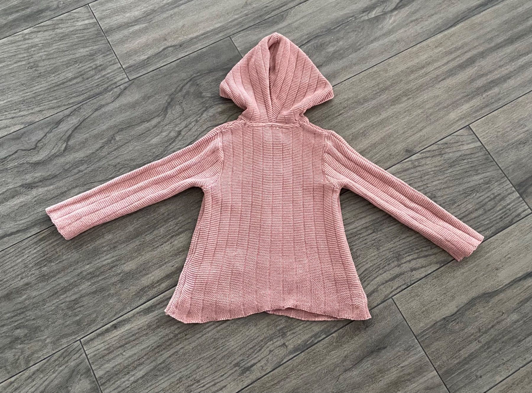 Tchibo Giacche & Cappotti: Schöne Strickjacke - Grösse 98/104 – Usato da Pfäffikon ZH venduto da Mihu79 1