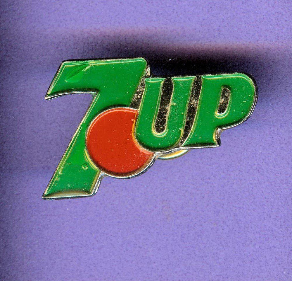 Plaketten & Abzeichen: 7 UP  Logo – Gebraucht aus Winterthur von Sammleroase