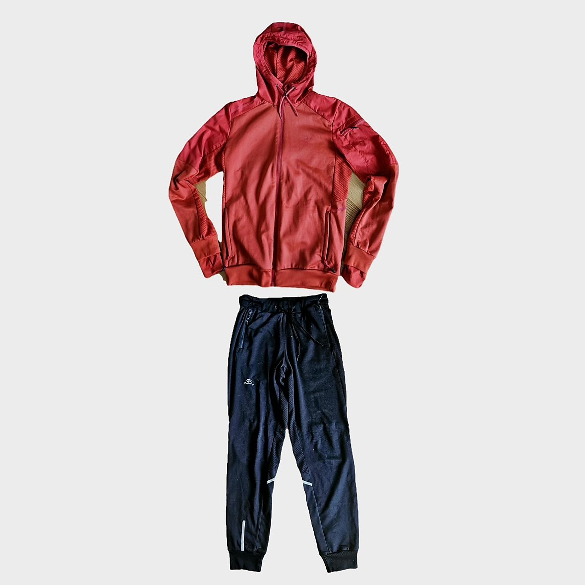 Decathlon Lotti di vestiti: Ensemble Tracksuit Kalendji. Taille S – Usato da Lausanne venduto da magic_roro