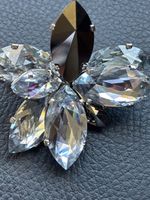 Broche vintage fleur en cristaux