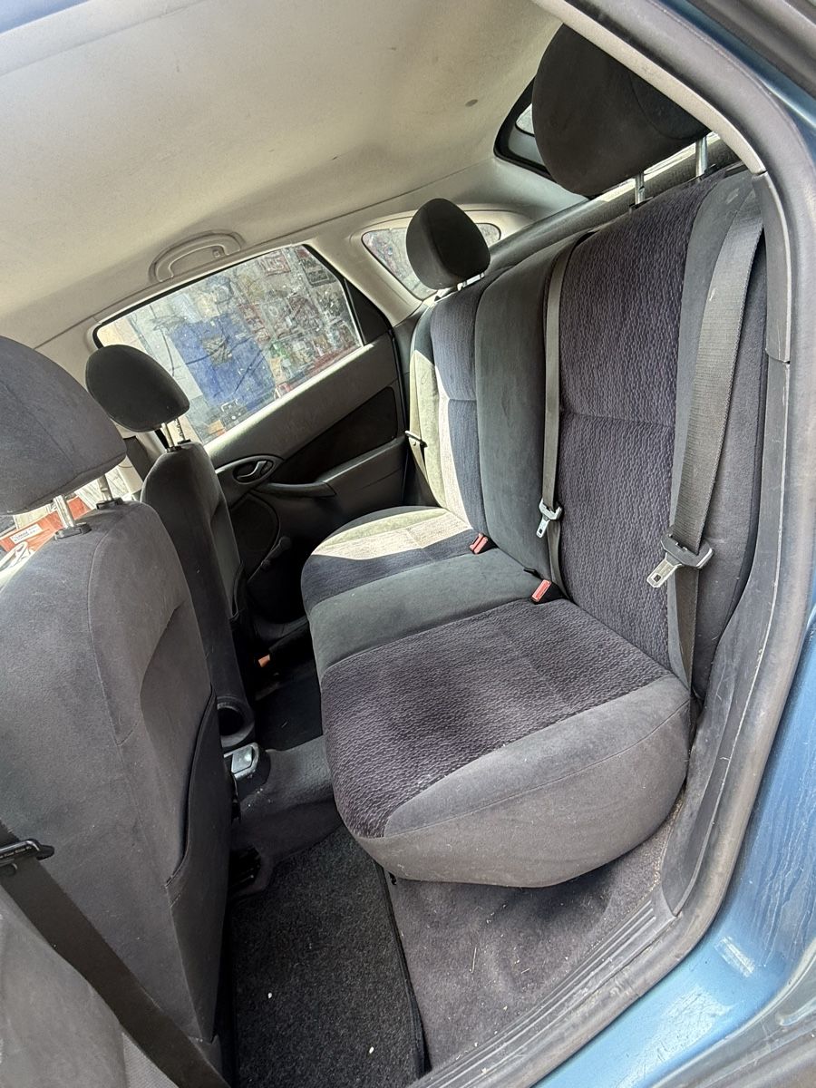 Ford Autos: Ford Focus 1.6L  – Defekt aus Val-d'Illiez von LuckLuc 5