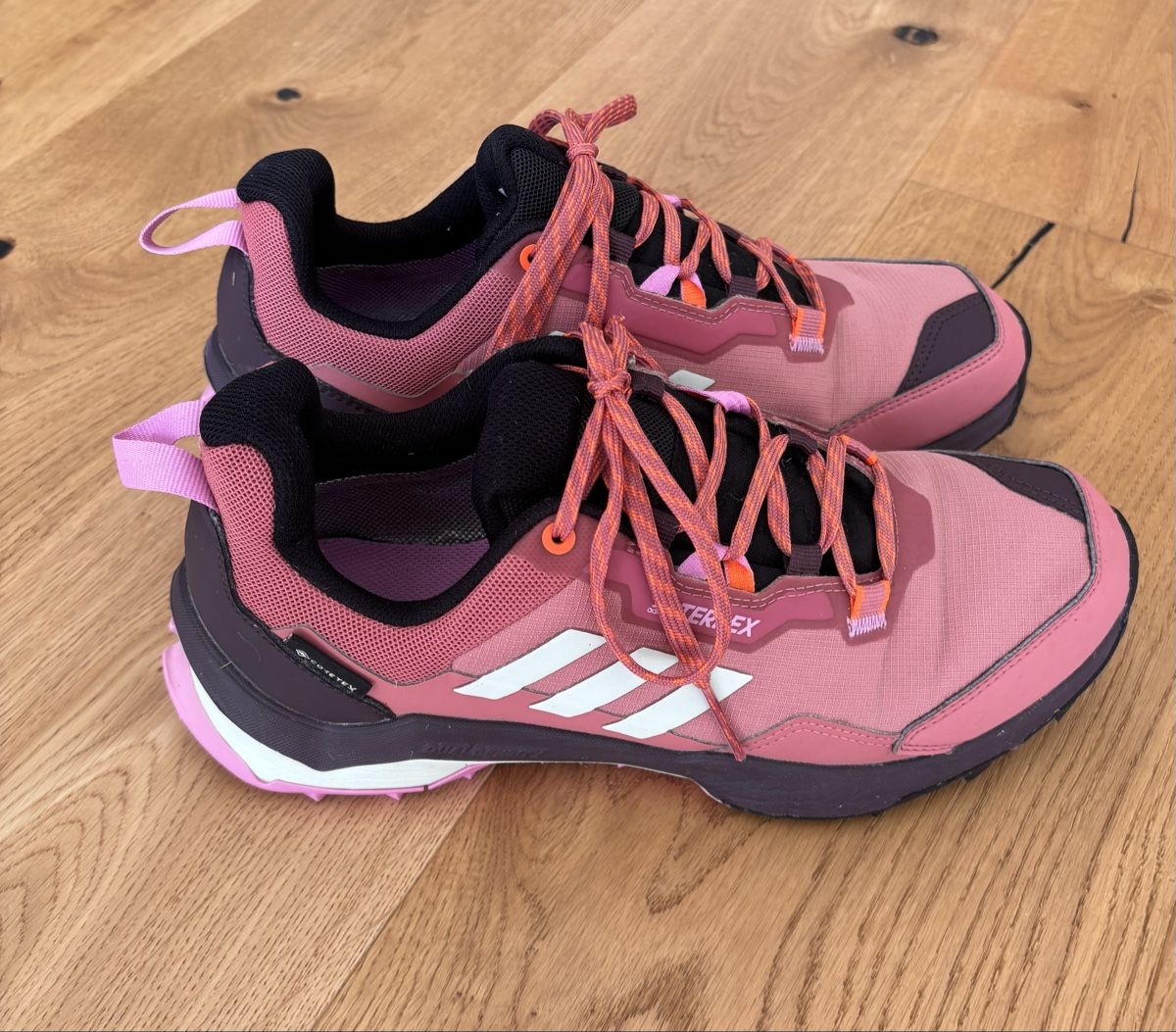 Adidas Scarpe da donna: Adidas Terrex Wanderschuhe Gr. 41.5 – Usato da Glarus venduto da NaSaGaTh 1