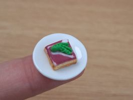 Bündnerfleisch Canape auf Keramik Teller, Handmade