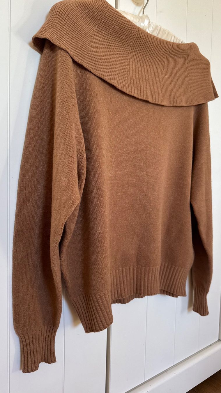 Maglioni & Felpe: Italienischer Kontatto Off-Shoulder Pullover – Nuovo (secondo la descrizione) da Schaffhausen venduto da Mea_85 1