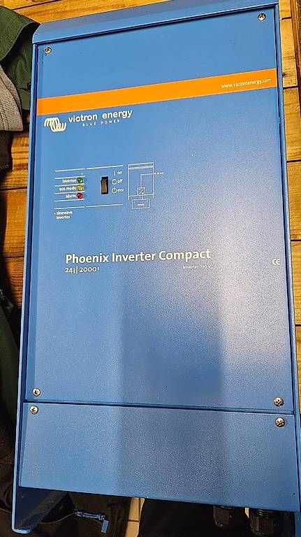 Inverter: INVERTER Victron  2000 Watt  – Usato da Malvaglia venduto da Luca27 2