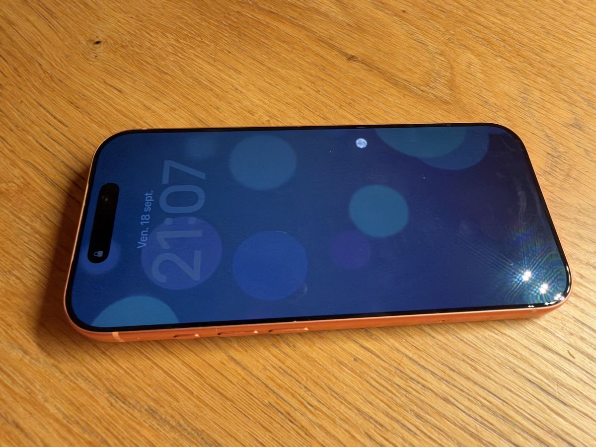 Apple Telefoni cellulari / Smartphones: iPhone 17 pro orange état comme neuf – Usato da Flendruz venduto da Legregfeurer 2
