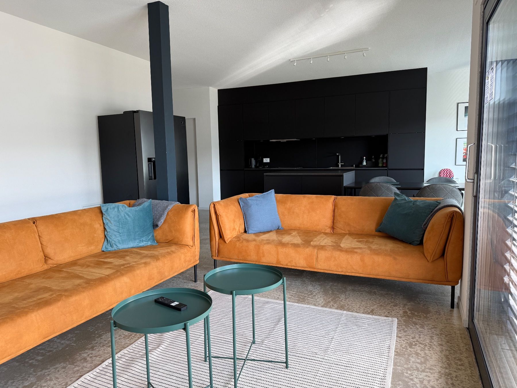 Pfister Divani: 1 von 3 Sofas Dreisitzer orange/gelb – Usato da Ermatingen venduto da shockhab 2