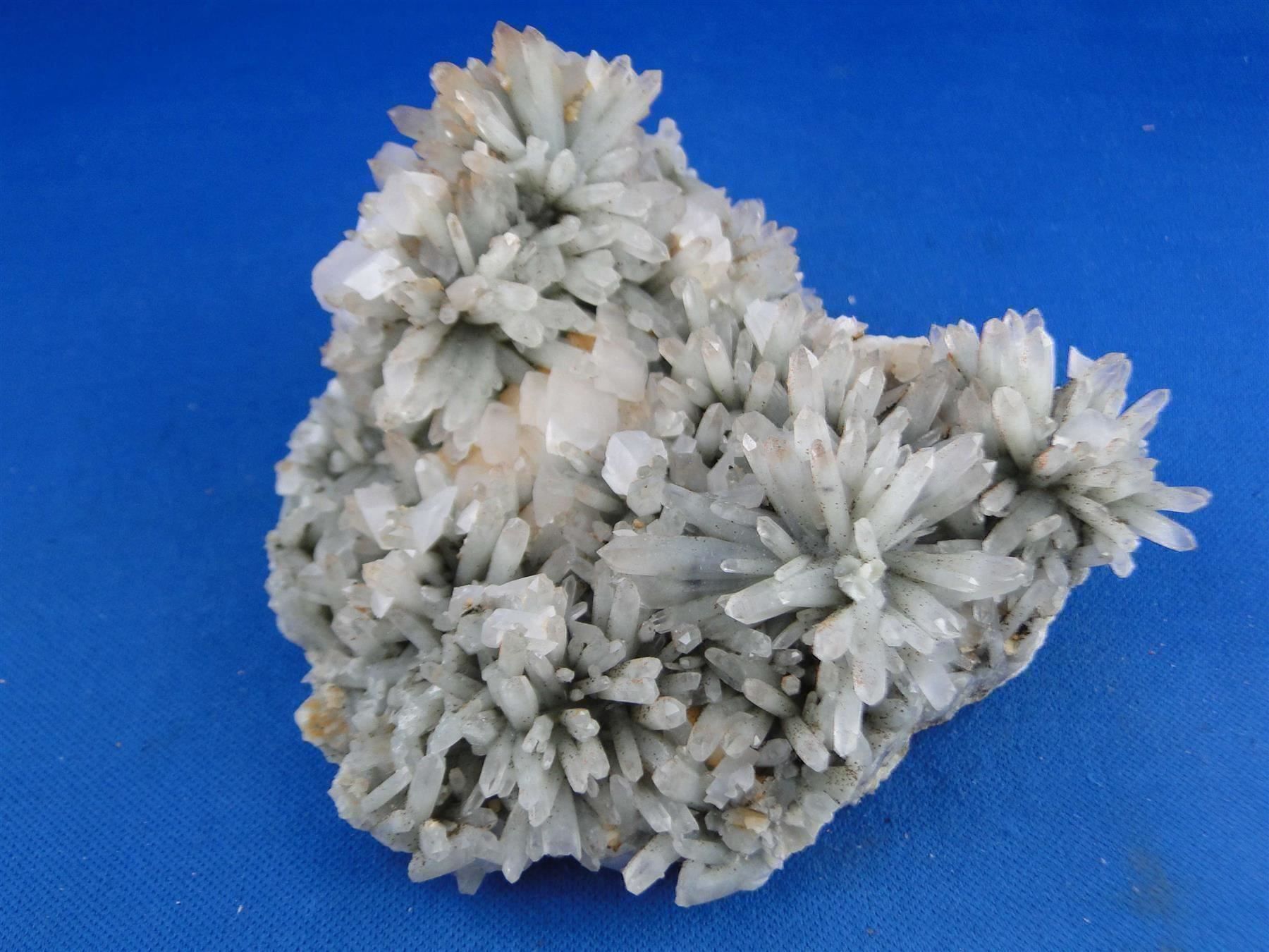 Mineralien & Heilsteine: Bergkristall var Prasem mit Calcit – Gebraucht aus Schinznach Bad von Demerald 1