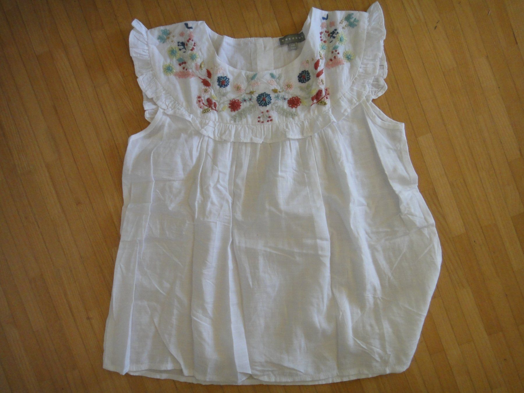 Camicette, T-shirt & Top: Neue Bluse bestickt Grösse 14 Jahre – Nuovo (secondo la descrizione) da Winterthur venduto da LemonTree5
