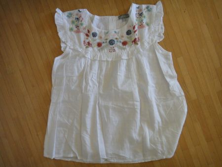 Neue Bluse bestickt Grösse 14 Jahre