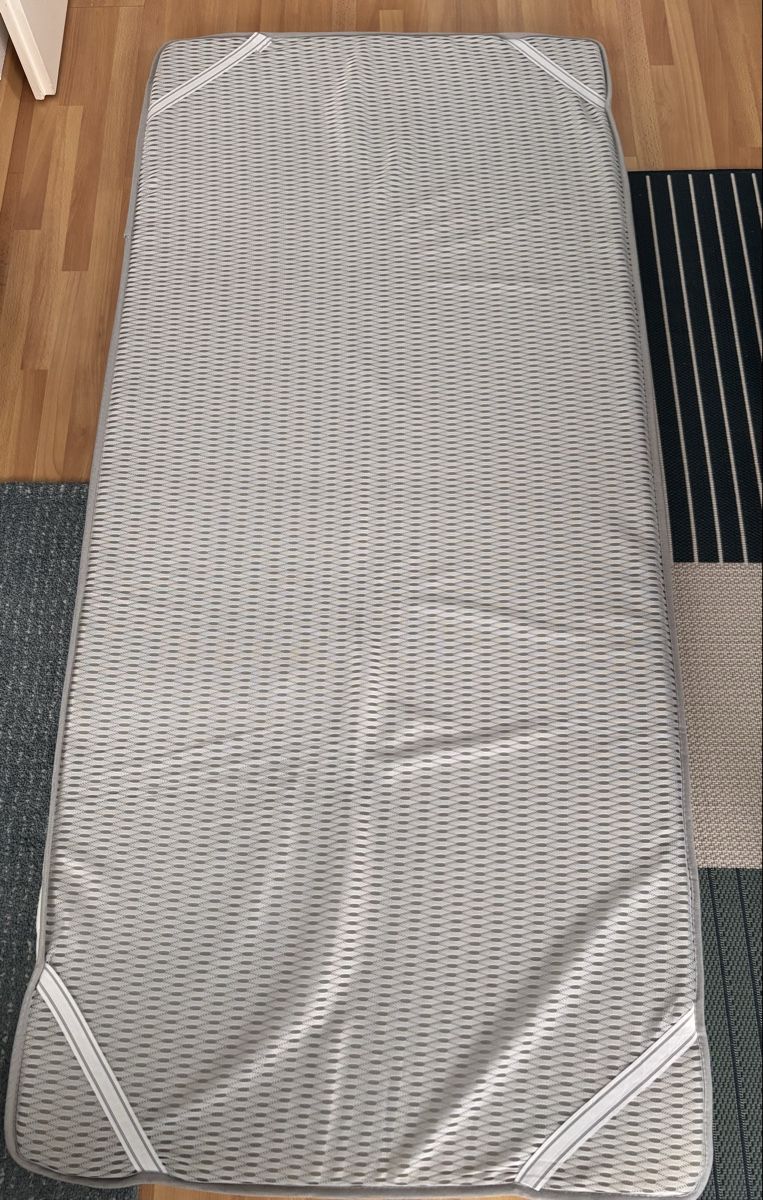 Materassi: Memory Foam Matratze - Dünn - Sauber - Neu – Nuovo (secondo la descrizione) da Arlesheim venduto da MR_M_B 2
