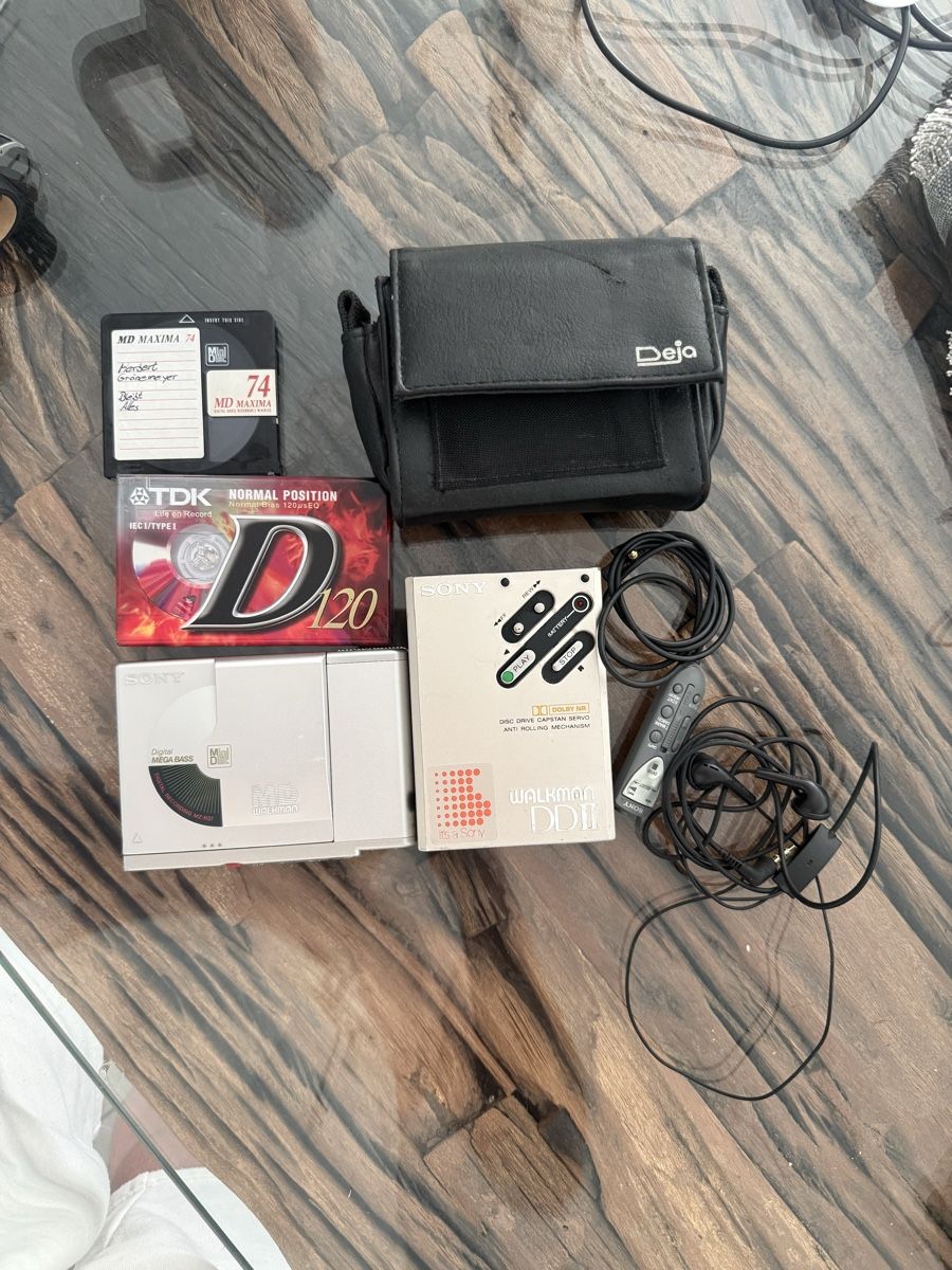Sony Tragbarer Mediaplayer: Sony Walkman DD2 / Sony Walkman MD Set – Defekt aus Rothrist von jr_returns