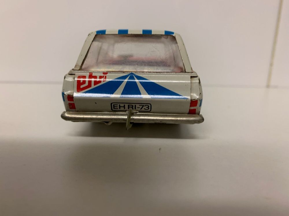 EHRI DE Opel Rekord break ambulance en tole à friction 1960