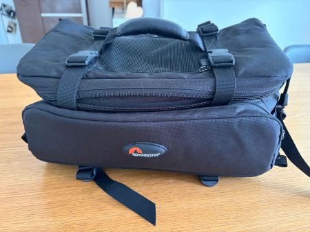 Lowepro MAGNUM AW, Kameratasche schwarz, inkl.Pouches