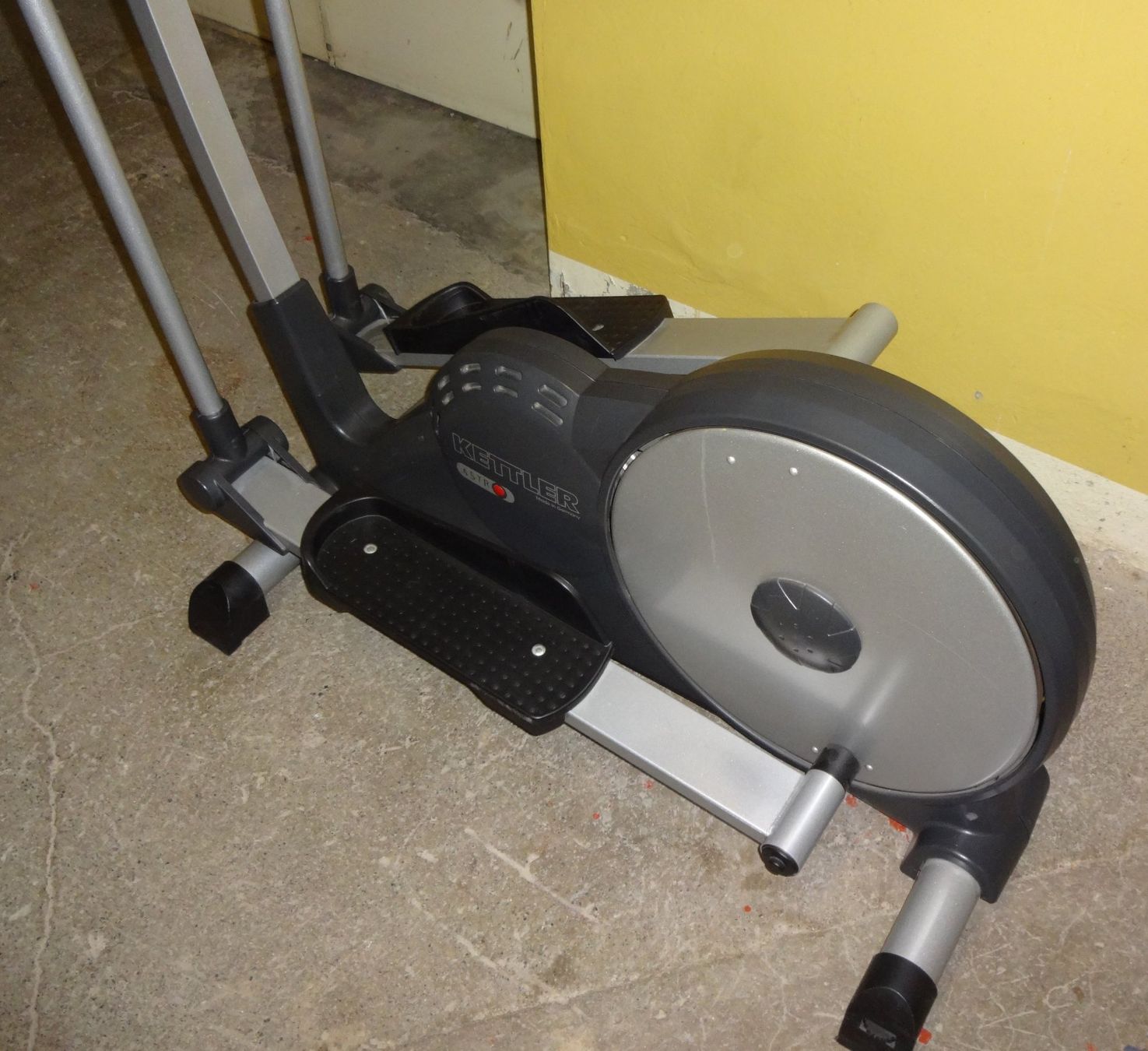 Kettler Hometrainer: Kettler ASTRA Stepper Crosstrainer – Usato da St. Gallen venduto da WWL 4