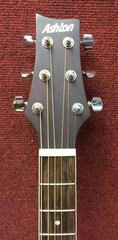 Strumenti musicali: Ashton D25 Akustikgitarre mit Stimmgerät Neu – Nuovo e nell'imballaggio originale da Aesch LU venduto da Musicaudio 2