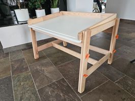 IKEA FLISAT Pult in sehr gutem Zustand  ohne Bank