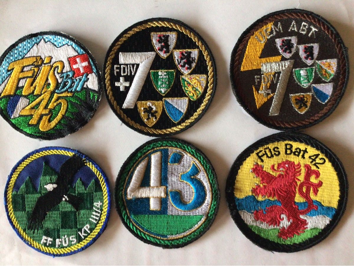 Schweizer Armee Placchette & Badge: BADGES A95 – Usato da Crête-à-l'oeil venduto da Mga2