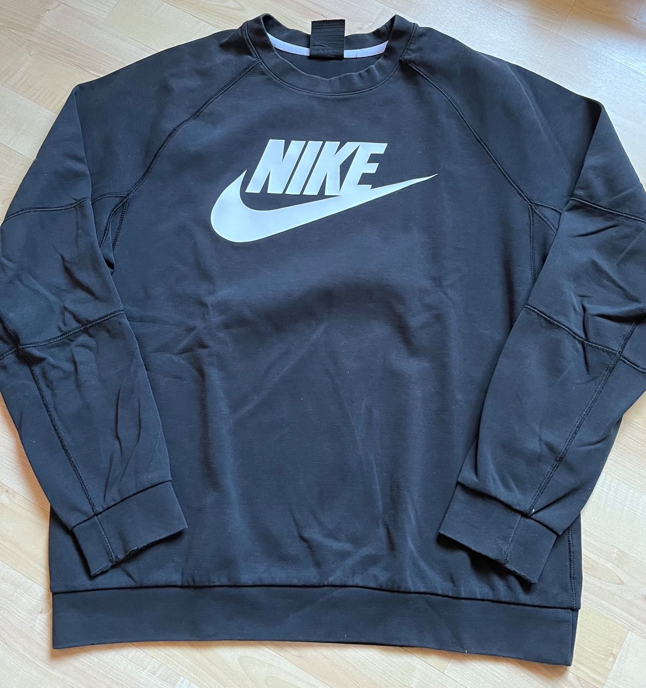 Nike Pullover & Sweatshirts: Nike Pullover Gr. L – Gebraucht aus Niederuzwil von Mala
