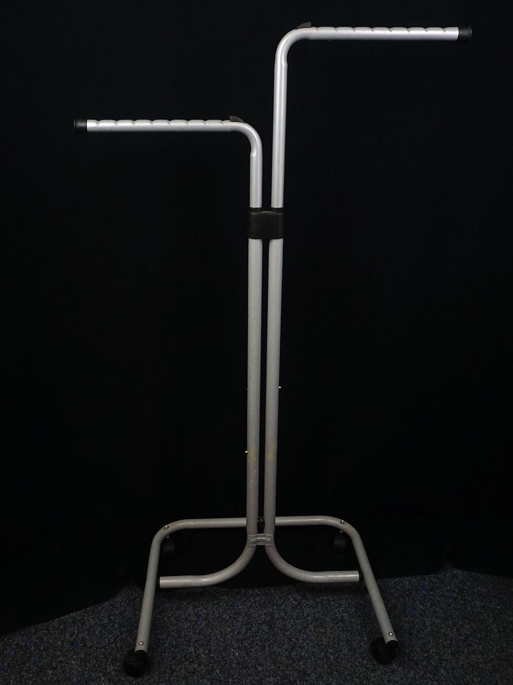 Porte manteau: Mobiler Kleiderständer h=108-152 cm – D'occasion à Pratteln par Restwert_Pratteln 2