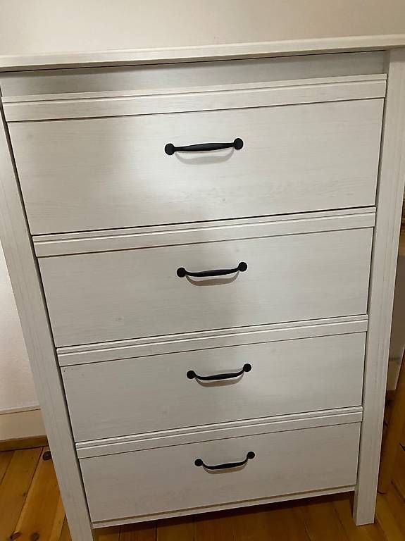 Cassettiere: Commode blanche 4 tiroirs  élégante et pratique – Nuovo e nell'imballaggio originale da Genève venduto da rhu_8q2r