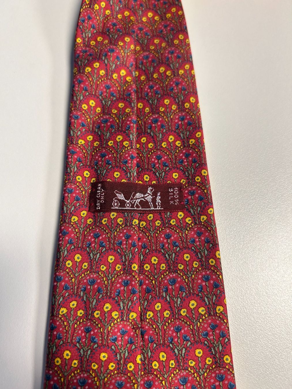 Hermès Cravatte: Hermès Muster Krawatte – Nuovo (secondo la descrizione) da Bern venduto da kurtikobolt74 2